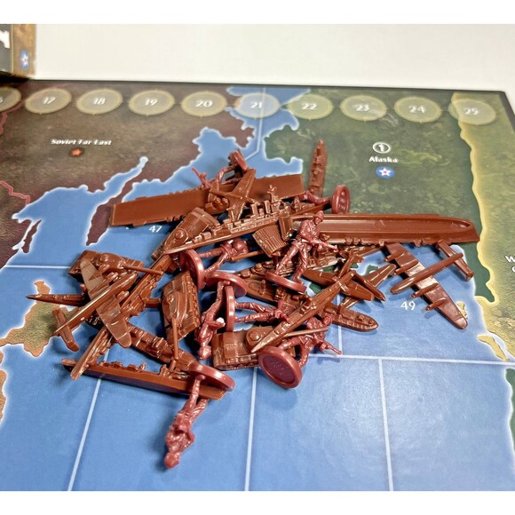 Axis & Allies 1941: The World Is At War WWII Strategy Board Game Avalon Hill - Picture 12 of 16